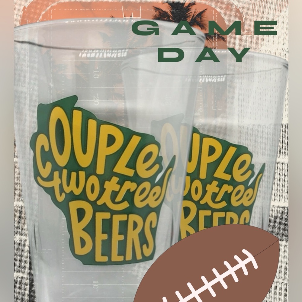 Green & Gold Wisconsin Couple Two Tree Beers Pint Glass 16oz Set of 2